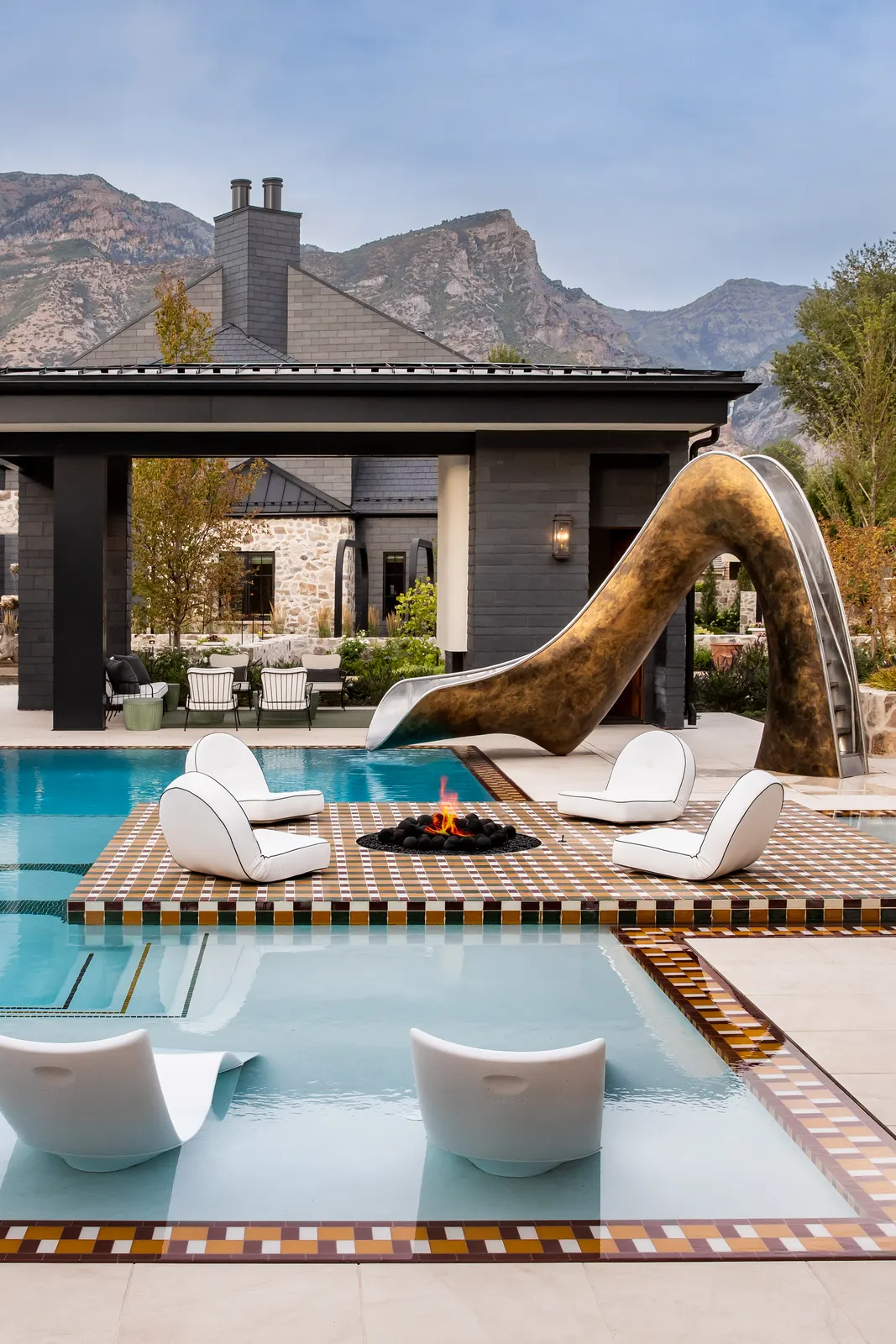 The pool, every angle, photo 5 of 6